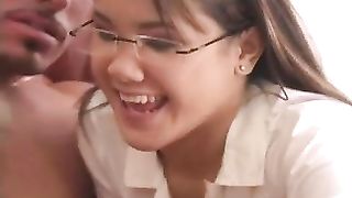 Il provino hard di una collegiale asiatica