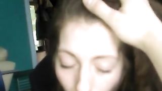 La EX di 18 anni succhia avidamente