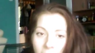 La EX di 18 anni succhia avidamente