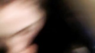 La EX di 18 anni succhia avidamente