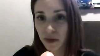 Filma la EX che gli fa una sega e la sputtana