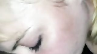 Pompino con facial per la EX biondina