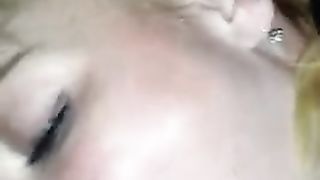 Pompino con facial per la EX biondina