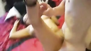 Gira un porno con la bella fidanzatina latina