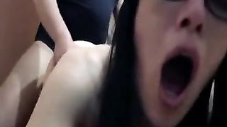 Sbatte a pecorina la fidanzata cagna