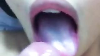 Anteprima del video: Ex ragazza asiatica ride mentre viene sborrata