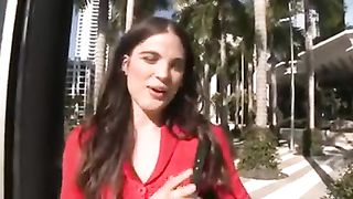 Inculata sul divano da un super cazzone