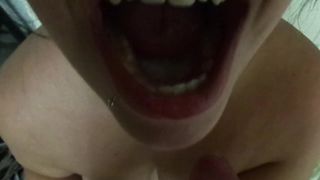 Mi svuoto i coglioni in bocca a Daniela