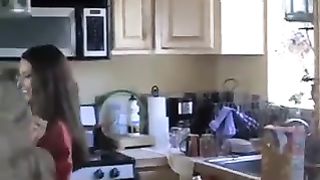 Mamma vuole il mio cazzo per colazione