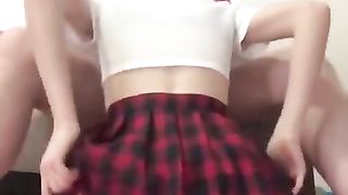 Bocchino in POV della ex vestita da scolaretta