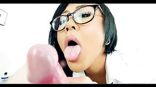 Porno POV con scolaretta thailandese tatuata