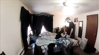 Chiavata a turno da 5 ragazzi per il suo compleanno