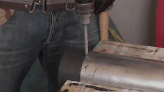 La padrona di casa si fa chiavare dall'operaio