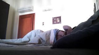 Filma la scopata all'insaputa della fidanzata