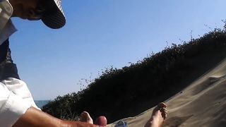 Sega in spiaggia da massaggiatrice cinese