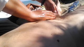 Sega in spiaggia da massaggiatrice cinese