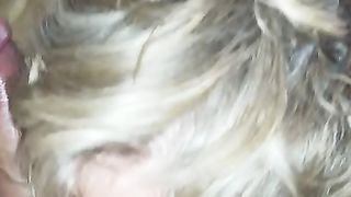 La badante ucraina di mio nonno me lo succhia