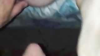 Penetra la stretta fighetta della sua giovane tipa