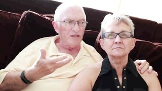 Moglie 75enne si fa chiavare da giovane toro da monta