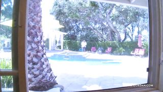 2 mazze nere per Valentina Nappi