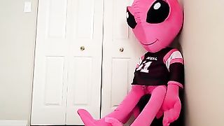 Si scopa l'amico alieno