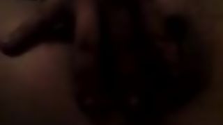 Donna abruzzese si masturba allo specchio