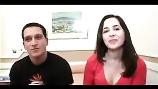 Fa scopare la moglie da un 18enne col cazzo grosso