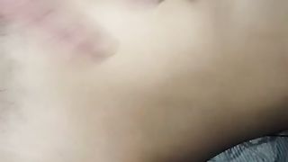 Innaffio di sborra mia moglie