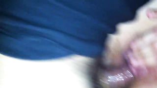 Scopata col preservativo in macchina