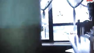 La fidanzata si gusta il cazzo al ristorante