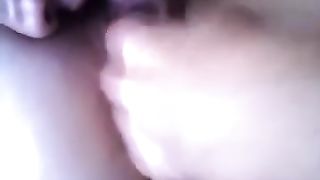 Sditalino e lecco la figa cremosa di mia moglie