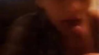 Solo 19 anni ma già una gran bocchinara