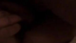 Un italiano si scopa 2 prostitute in albergo