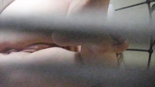 La inculo a secco mentre parla al cell con un'amica