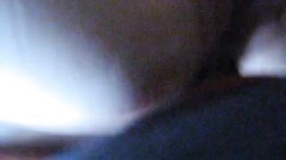 La inculo a secco mentre parla al cell con un'amica