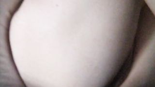 La inculo a secco mentre parla al cell con un'amica