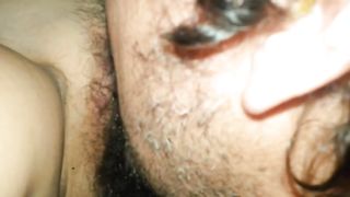 Mi piace leccarla a mia moglie