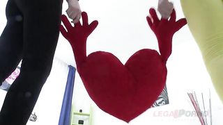 Anal profondo per Rebecca Volpetti e Olivia Devine