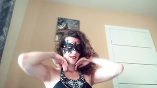 Voglio che SBORRI SULLE MIE TETTE !!!