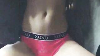 Si bomba sul divano la fidanzata fregna