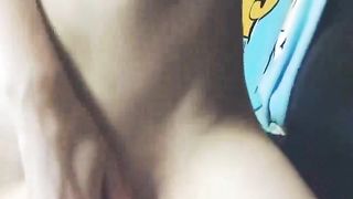 Si bomba sul divano la fidanzata fregna