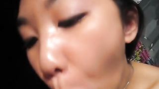 Massaggiatrice cinese mi fa una sega per 30 euro