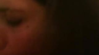 Mi sbocchina mentre guardo la TV