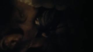 La mia troietta me lo succhia in auto