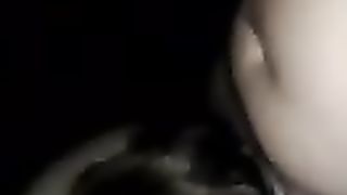 Gloria si fa pisciare in bocca da un'amica