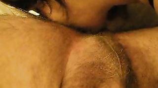 Viola mi infila la lingua nell'ano