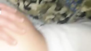 Anteprima del video: La chiavo a pecorina e lei mi ripulisce il cazzo