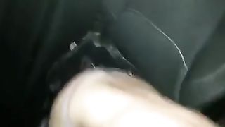 La troietta lo suca a comando