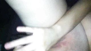 Io e il mio tipo ci masturbiamo a vicenda