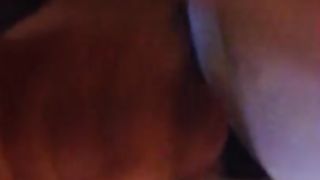 La MILF mia vicina di casa mi fa un pompino